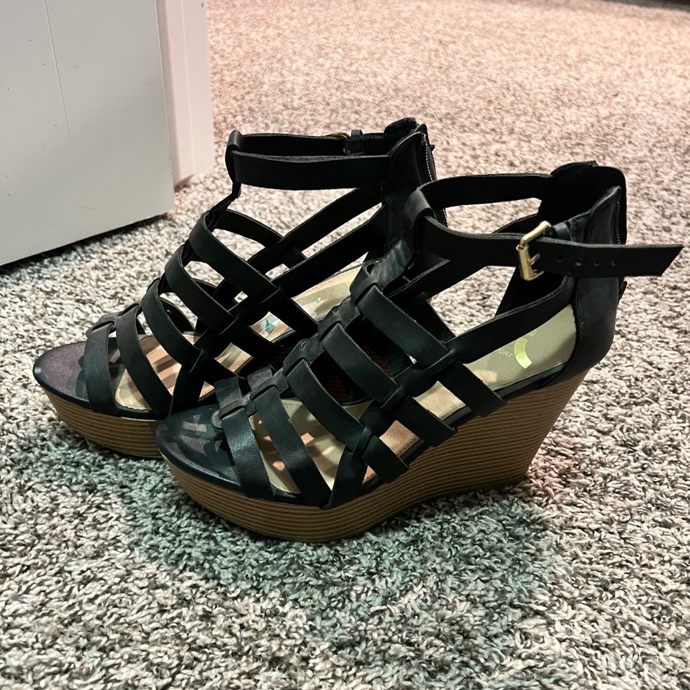 Black shoes